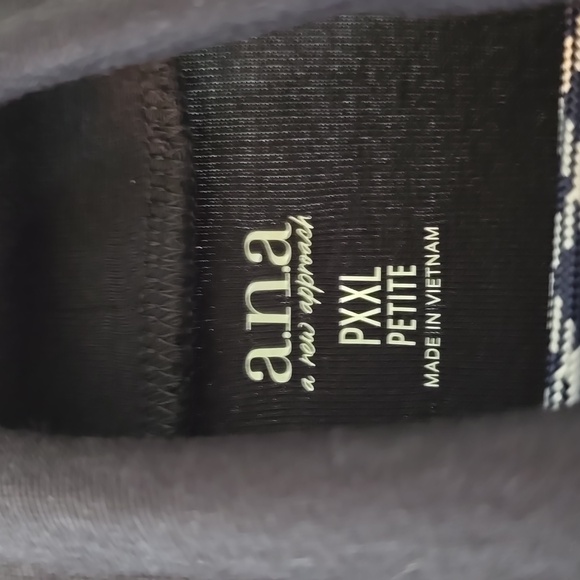 A.N.A WOMENS BLACK PETITE PLUS LONG SLEEVE TURTLENECK TOP SIZE PXXL - Picture 4 of 13